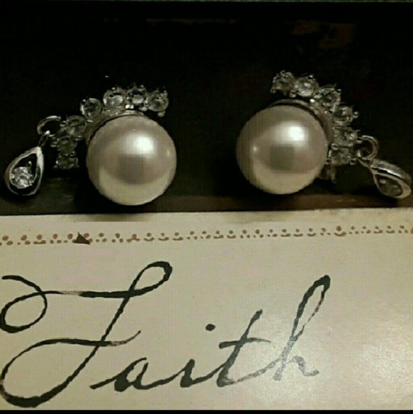 NEW S925 Pearl Earrings with Sparkles - Picture 6 of 6